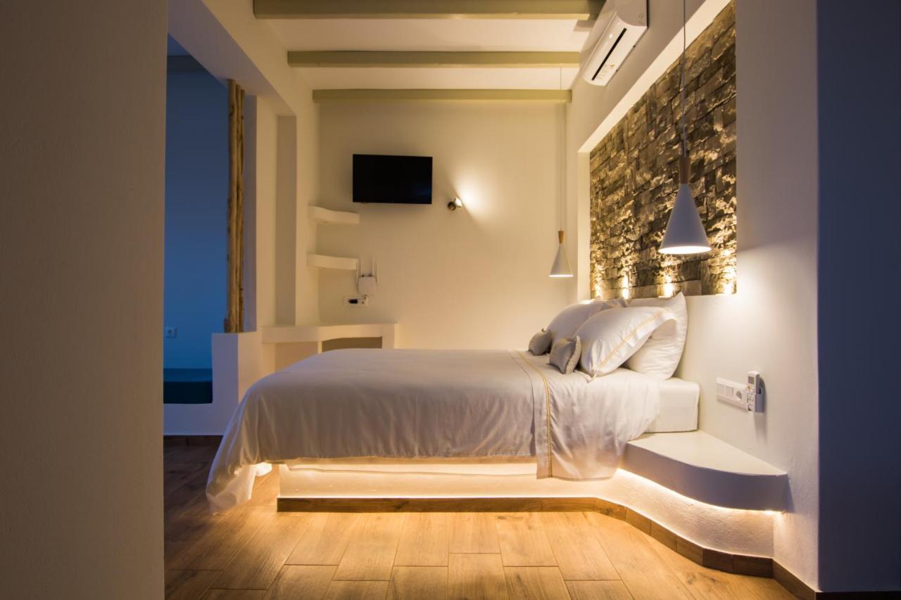 Theros Luxury Villas Damatria ภายนอก รูปภาพ