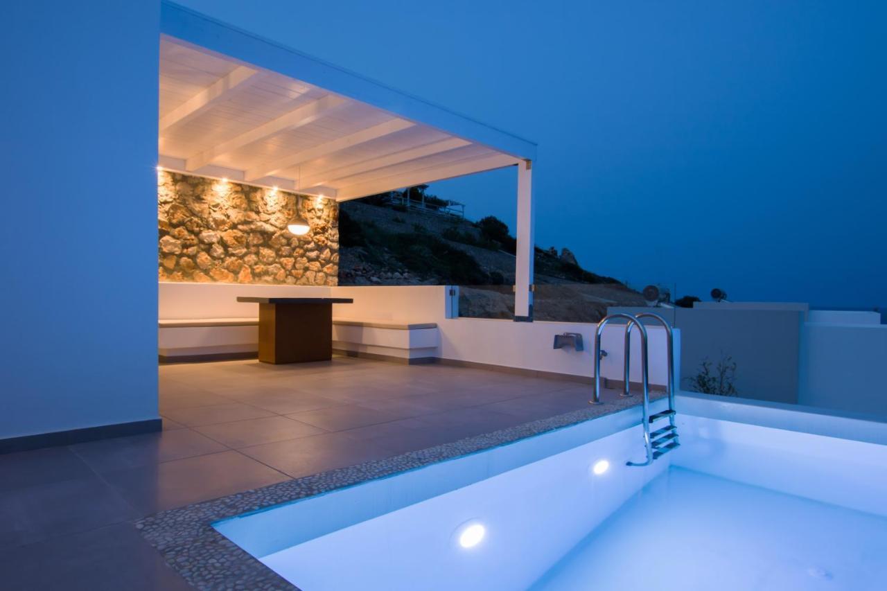 Theros Luxury Villas Damatria ภายนอก รูปภาพ